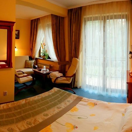 Hotel Spinaker Leba Bagian luar foto