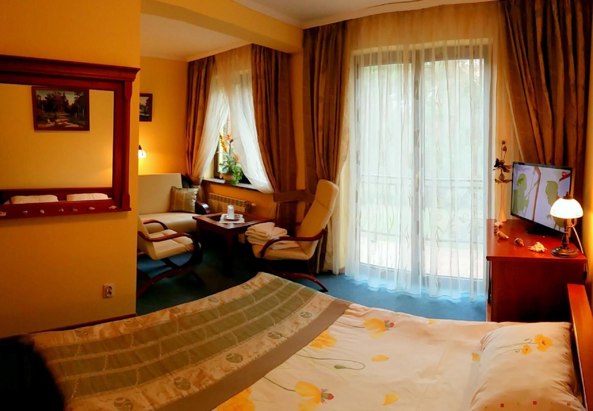 Hotel Spinaker Leba Bagian luar foto