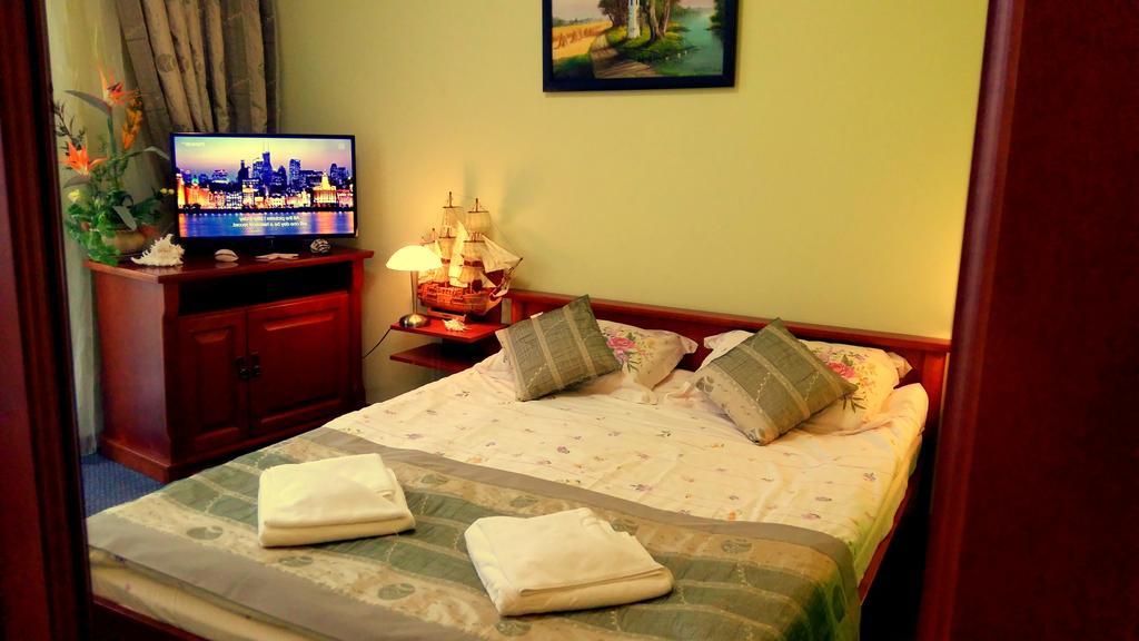 Hotel Spinaker Leba Ruang foto