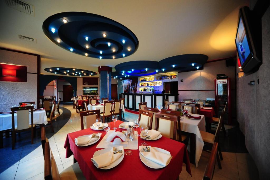 Hotel Spinaker Leba Bagian luar foto