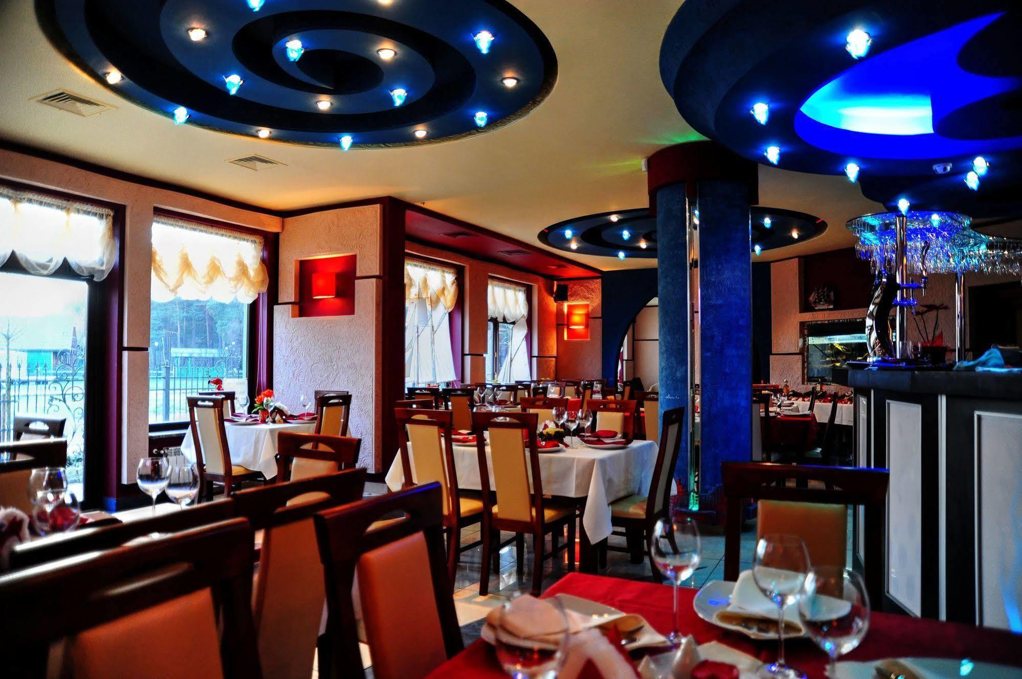 Hotel Spinaker Leba Bagian luar foto