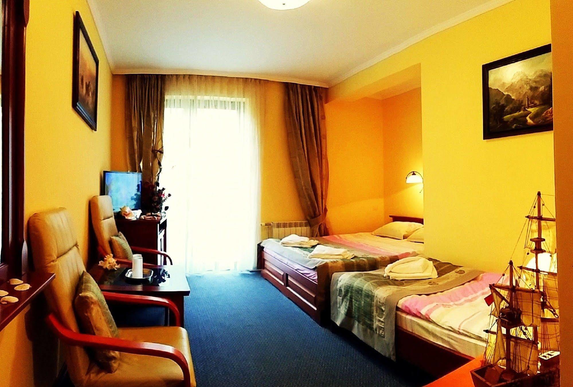 Hotel Spinaker Leba Bagian luar foto