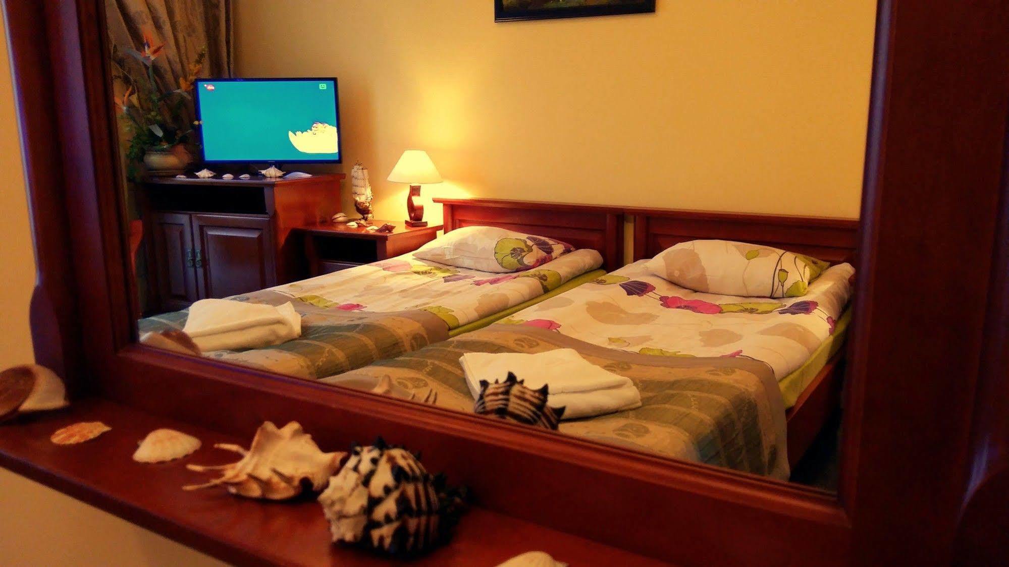 Hotel Spinaker Leba Bagian luar foto